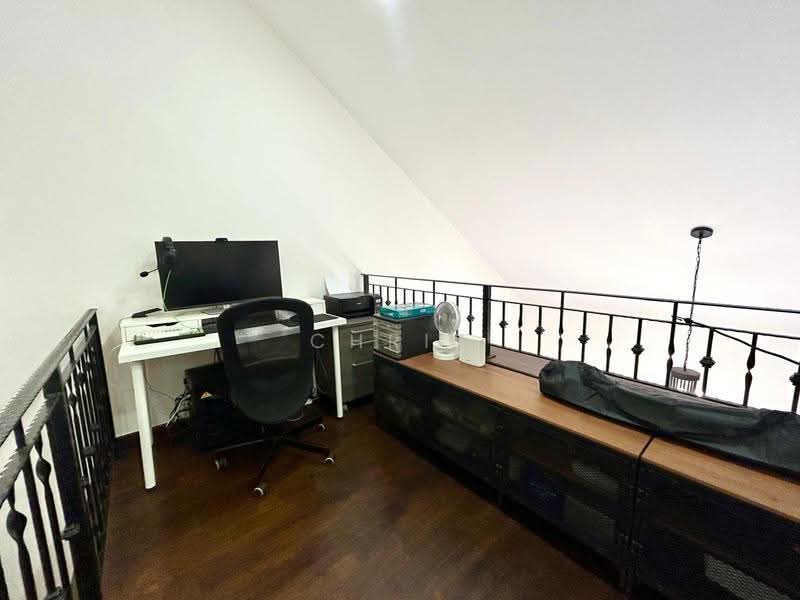 Villa Azura, 1 Cherry Avenue, Tanglin / Holland / Bukit Timah, 4 Bedrooms, 1,981 sqft, Condominium For Sale, by Chris Choo, 500257896 - Study - PropertyGuru.com.sg