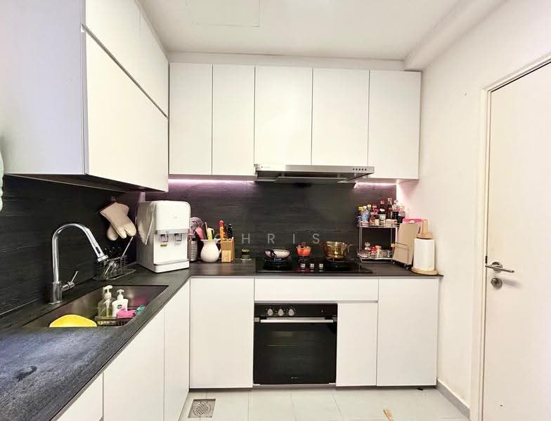 Villa Azura, 1 Cherry Avenue, Tanglin / Holland / Bukit Timah, 4 Bedrooms, 1,981 sqft, Condominium For Sale, by Chris Choo, 500257896 - Kitchen - PropertyGuru.com.sg