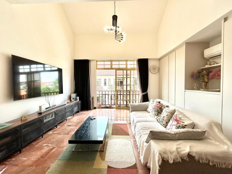 Villa Azura, 1 Cherry Avenue, Tanglin / Holland / Bukit Timah, 4 Bedrooms, 1,981 sqft, Condominium For Sale, by Chris Choo, 500257896 - Living Room - PropertyGuru.com.sg
