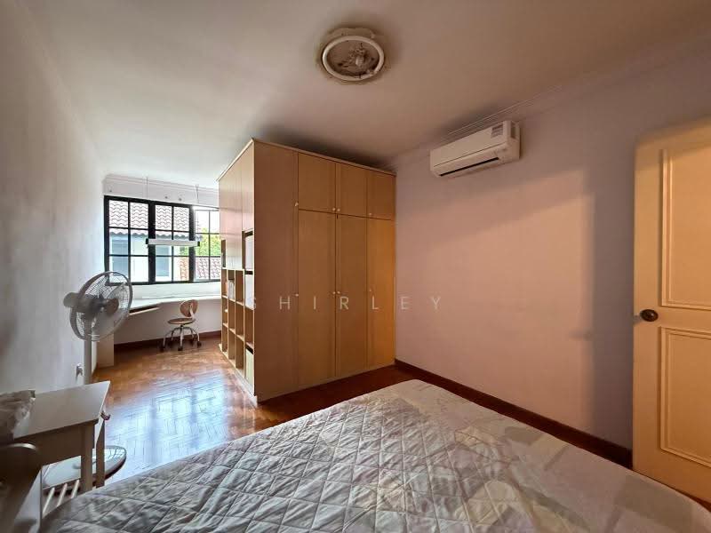 Last call! Exclusive listing! Best location! Huge Inter terrace @ bukit timah, Tanglin / Holland / Bukit Timah, 5 Bedrooms, 2,500 sqft, Terraced House For Sale, by Shirley Ting, 500257899 - PropertyGuru.com.sg