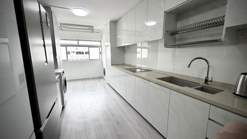 111 Aljunied Crescent, 111 Aljunied Crescent, Eunos / Geylang / Paya Lebar, 2 Bedrooms, 721 sqft, HDB Flat For Rent, by Kenneth Teiw Choon Lin, 500257900 - Kitchen - PropertyGuru.com.sg