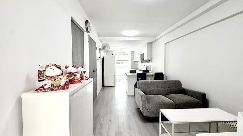 111 Aljunied Crescent, 111 Aljunied Crescent, Eunos / Geylang / Paya Lebar, 2 Bedrooms, 721 sqft, HDB Flat For Rent, by Kenneth Teiw Choon Lin, 500257900 - Living Room - PropertyGuru.com.sg