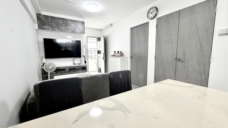 111 Aljunied Crescent, 111 Aljunied Crescent, Eunos / Geylang / Paya Lebar, 2 Bedrooms, 721 sqft, HDB Flat For Rent, by Kenneth Teiw Choon Lin, 500257900 - Living Room - PropertyGuru.com.sg