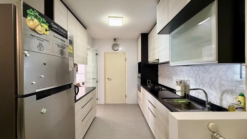 818B Choa Chu Kang Avenue 1, 818B Choa Chu Kang Avenue 1, Dairy Farm / Bukit Panjang / Choa Chu Kang, Room Rental, 130 sqft, HDB Flat For Rent, by Edmund Thor, 500257904 - Kitchen - PropertyGuru.com.sg
