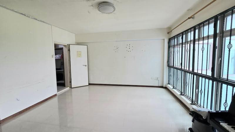 391 Bukit Batok West Avenue 5, 391 Bukit Batok West Avenue 5, Dairy Farm / Bukit Panjang / Choa Chu Kang, 3 Bedrooms, 990 sqft, HDB Flat For Rent, by Sergius Seah Weiming, 500257911 - Living Room - PropertyGuru.com.sg
