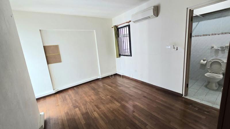 391 Bukit Batok West Avenue 5, 391 Bukit Batok West Avenue 5, Dairy Farm / Bukit Panjang / Choa Chu Kang, 3 Bedrooms, 990 sqft, HDB Flat For Rent, by Sergius Seah Weiming, 500257911 - Master bedroom - PropertyGuru.com.sg