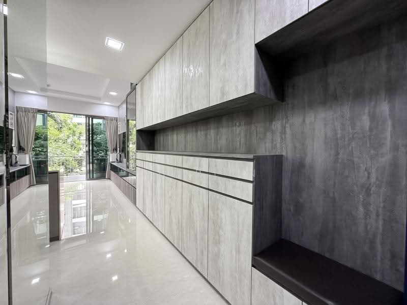 Forest Woods, Hougang / Punggol / Sengkang, 4 Bedrooms, 1,249 sqft, Condominium For Sale, by Cherlyn Loh Xue Ting, 500257913 - Entrance - PropertyGuru.com.sg
