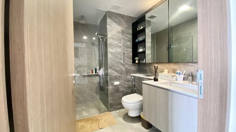 Whistler Grand, 109 West Coast Vale, Buona Vista / West Coast / Clementi New Town, 1 Bedroom, 441 sqft, Condominium For Rent, by Kenn Chu, 500257917 - Bathroom - PropertyGuru.com.sg