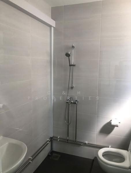 Kim Sia Court, 19 Jalan Jintan, Orchard / River Valley, 3 Bedrooms, 1,099 sqft, Apartment For Rent, by JUDY TAN, 500257919 - Bathroom - PropertyGuru.com.sg