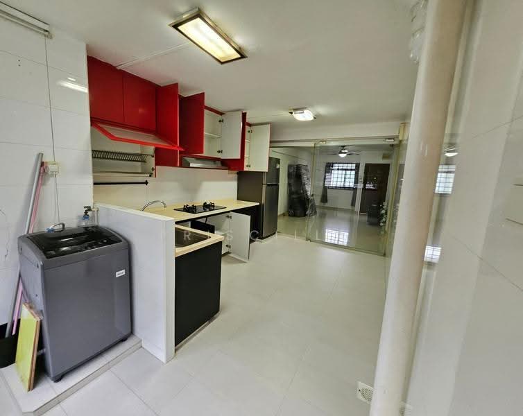 427 Clementi Avenue 3, 427 Clementi Avenue 3, Buona Vista / West Coast / Clementi New Town, 2 Bedrooms, 721 sqft, HDB Flat For Rent, by Priscilla Lee, 500257920 - Kitchen - PropertyGuru.com.sg