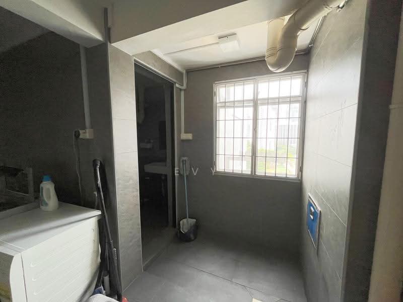 110 Spottiswoode Park Road, 110 Spottiswoode Park Road, Chinatown / Tanjong Pagar, 3 Bedrooms, 1,270 sqft, HDB Flat For Rent, by Evy Yeo, 500257923 - Service Yard - PropertyGuru.com.sg