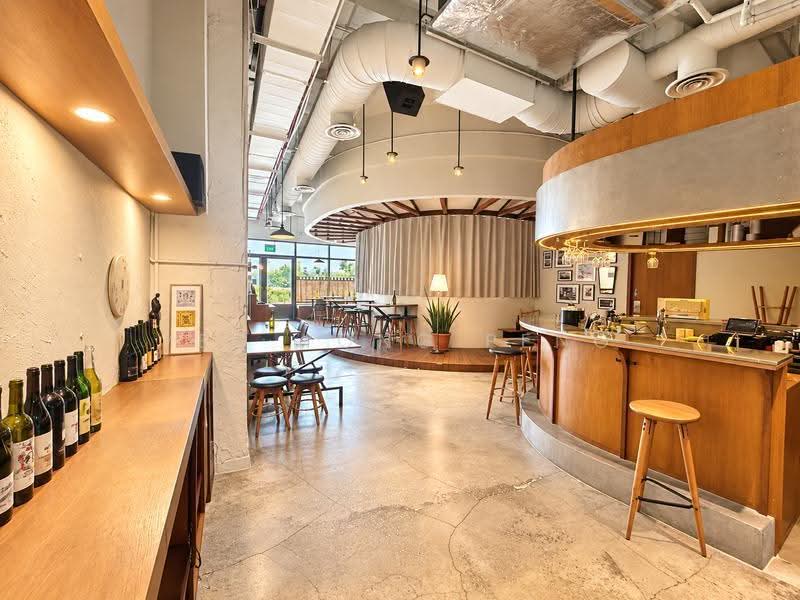 Furama Riverfront, 405 Havelock Road, Alexandra / Commonwealth, 1,055 sqft, Food & Beverage For Rent, by Yeo Yong Peng, 500257926 - Interior - CommercialGuru.com.sg