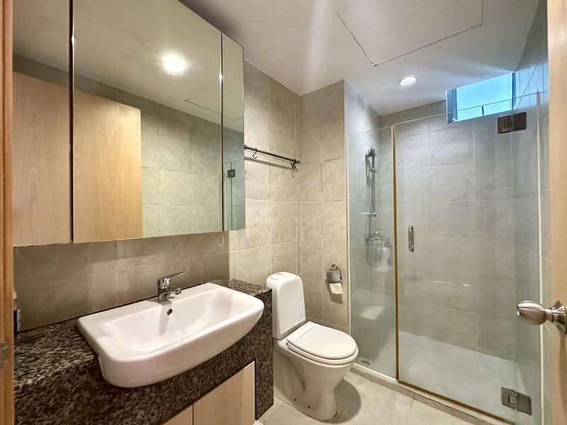 Lakeholmz, 88 Corporation Road, Boon Lay / Jurong / Tuas, 4 Bedrooms, 1,518 sqft, Condominium For Sale, by Jamal Ponnichi, 500257928 - Bathroom - PropertyGuru.com.sg