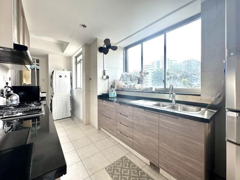 Lakeholmz, 88 Corporation Road, Boon Lay / Jurong / Tuas, 4 Bedrooms, 1,518 sqft, Condominium For Sale, by Jamal Ponnichi, 500257928 - Kitchen - PropertyGuru.com.sg