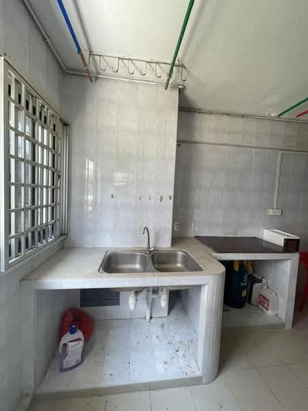 233 Ang Mo Kio Avenue 3, 233 Ang Mo Kio Avenue 3, Ang Mo Kio / Bishan / Thomson, 2 Bedrooms, 721 sqft, HDB Flat For Rent, by Steven Liu, 500257933 - Kitchen - PropertyGuru.com.sg