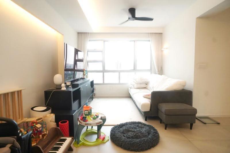 131B Lorong 1 Toa Payoh, 131B Lorong 1 Toa Payoh, Balestier / Toa Payoh, 3 Bedrooms, 1,001 sqft, HDB Flat For Sale, by David Yem Sing Ee, 500257957 - Living Room - PropertyGuru.com.sg