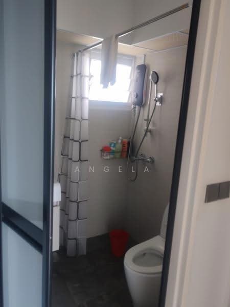 42A Margaret Drive, 42A Margaret Drive, Alexandra / Commonwealth, Room Rental, 500 sqft, HDB Flat For Rent, by Angela Chua 蔡斯琪, 500257960 - Bathroom - PropertyGuru.com.sg