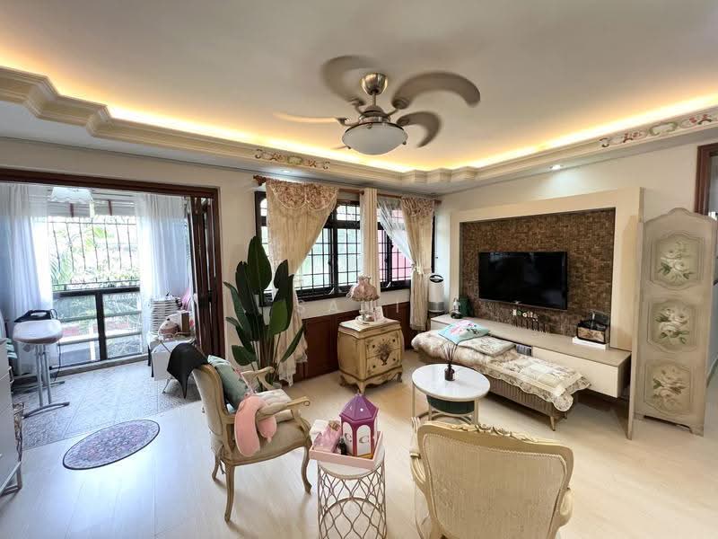 272 Toh Guan Road, 272 Toh Guan Road, Boon Lay / Jurong / Tuas, 3 Bedrooms, 1,302 sqft, HDB Flat For Sale, by Sani Faisal, 500257968 - Living Room - PropertyGuru.com.sg