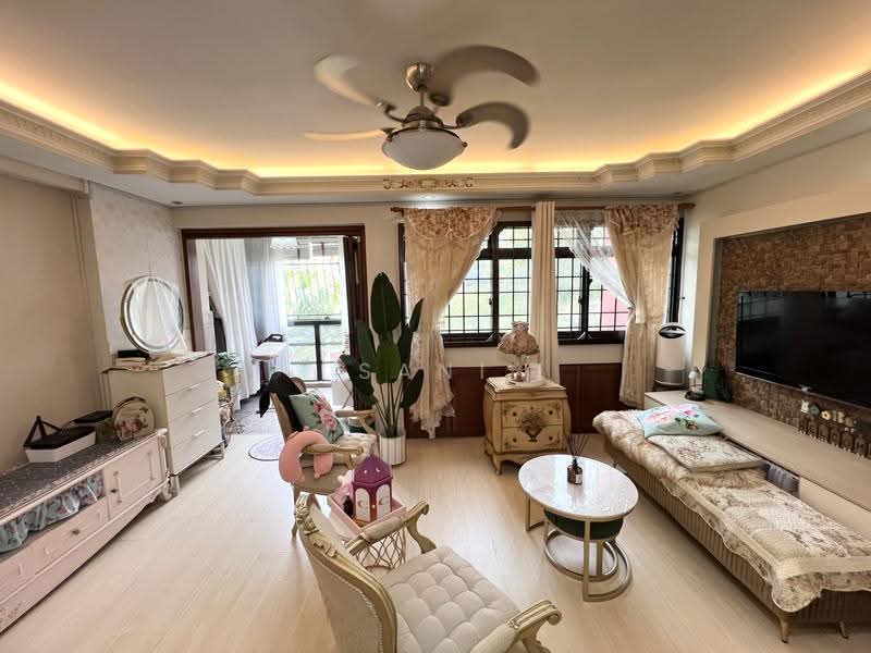 272 Toh Guan Road, 272 Toh Guan Road, Boon Lay / Jurong / Tuas, 3 Bedrooms, 1,302 sqft, HDB Flat For Sale, by Sani Faisal, 500257968 - Living Room - PropertyGuru.com.sg