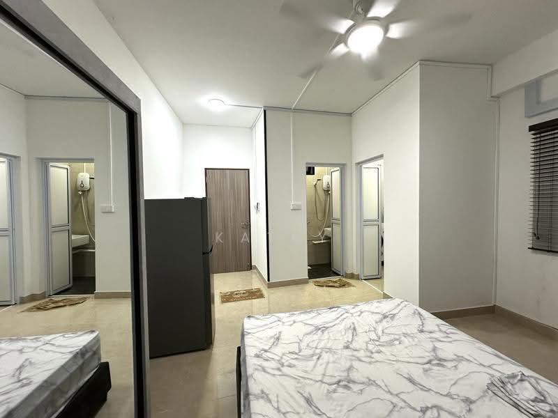 Renovated Studio Apartment Near Dakota/ Aljunied MRT, Lorong 32, Eunos / Geylang / Paya Lebar, Studio, 300 sqft, Apartment For Rent, by Kathy Nguyen, 500257970 - Bedroom - PropertyGuru.com.sg