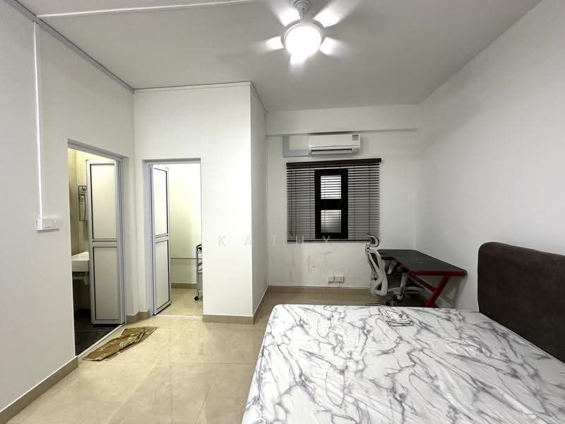 Renovated Studio Apartment Near Dakota/ Aljunied MRT, Lorong 32, Eunos / Geylang / Paya Lebar, Studio, 300 sqft, Apartment For Rent, by Kathy Nguyen, 500257970 - Bedroom - PropertyGuru.com.sg