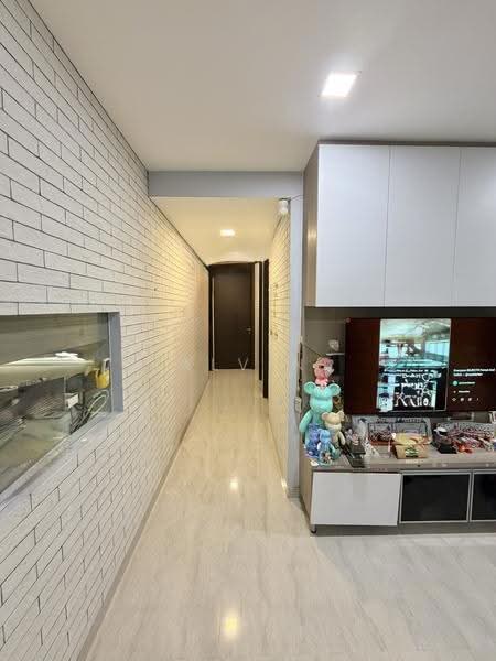 Symphony Suites, 1 Yishun Close, Sembawang / Yishun, 4 Bedrooms, 1,023 sqft, Condominium For Sale, by Alvin Tay, 500257971 - Corridor - PropertyGuru.com.sg