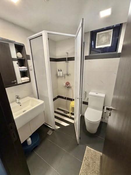 Symphony Suites, 1 Yishun Close, Sembawang / Yishun, 4 Bedrooms, 1,023 sqft, Condominium For Sale, by Alvin Tay, 500257971 - Bathroom - PropertyGuru.com.sg