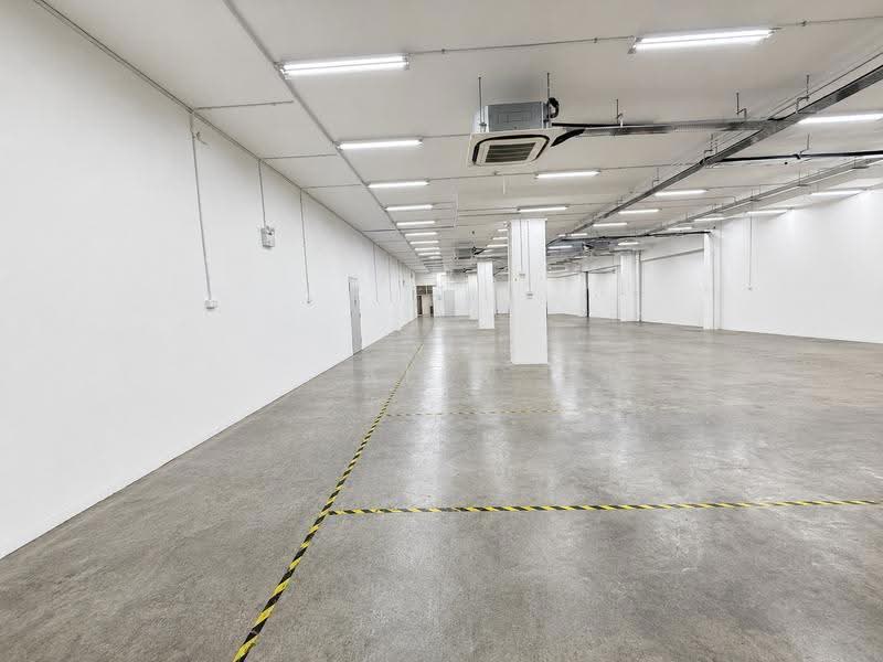 Cheap | Near Eunos & Paya Lebar MRT | Corporate Image | B1, Eunos, Eunos / Geylang / Paya Lebar, 11,500 sqft, Light Industrial (B1) For Rent, by Alex Chan, 500257974 - Interior - CommercialGuru.com.sg