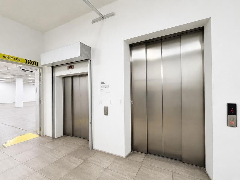 Cheap | Near Eunos & Paya Lebar MRT | Corporate Image | B1, Eunos, Eunos / Geylang / Paya Lebar, 11,500 sqft, Light Industrial (B1) For Rent, by Alex Chan, 500257974 - Corridor - CommercialGuru.com.sg