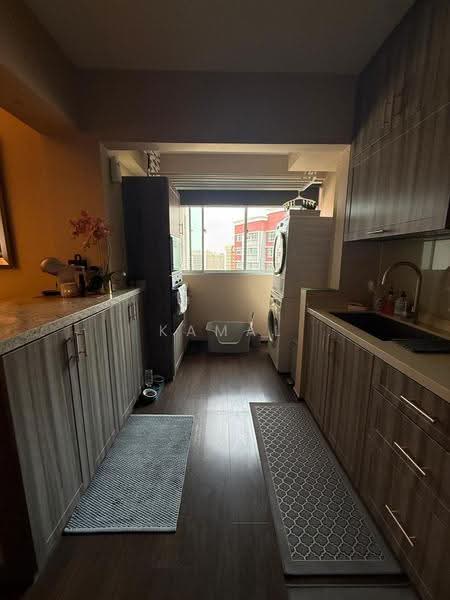 438C Bukit Batok West Avenue 8, 438C Bukit Batok West Avenue 8, Dairy Farm / Bukit Panjang / Choa Chu Kang, 3 Bedrooms, 1,001 sqft, HDB Flat For Sale, by Kamal Karim, 500257984 - Kitchen - PropertyGuru.com.sg