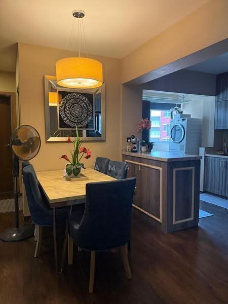 438C Bukit Batok West Avenue 8, 438C Bukit Batok West Avenue 8, Dairy Farm / Bukit Panjang / Choa Chu Kang, 3 Bedrooms, 1,001 sqft, HDB Flat For Sale, by Kamal Karim, 500257984 - Dining Room - PropertyGuru.com.sg