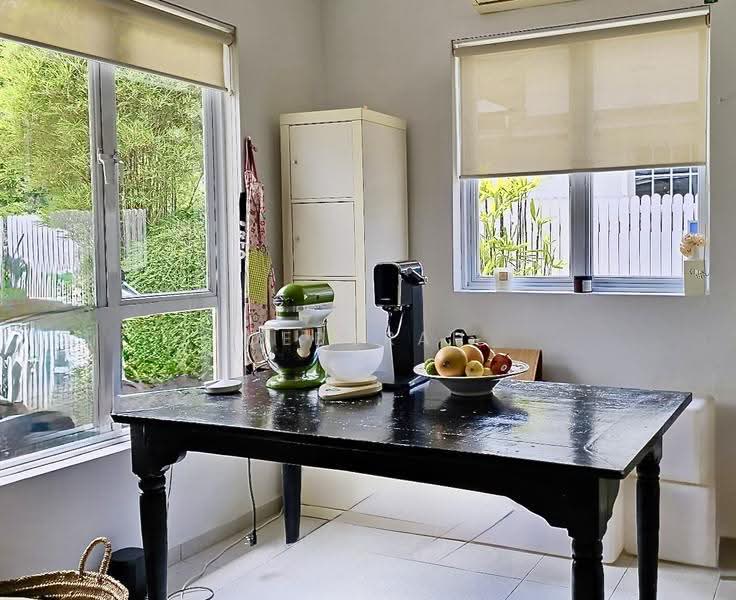 7 Mount Sinai Crescent, Tanglin / Holland / Bukit Timah, 4 Bedrooms, 4,000 sqft, Detached House For Rent, by Deborah Law, 500257985 - Kitchen - PropertyGuru.com.sg