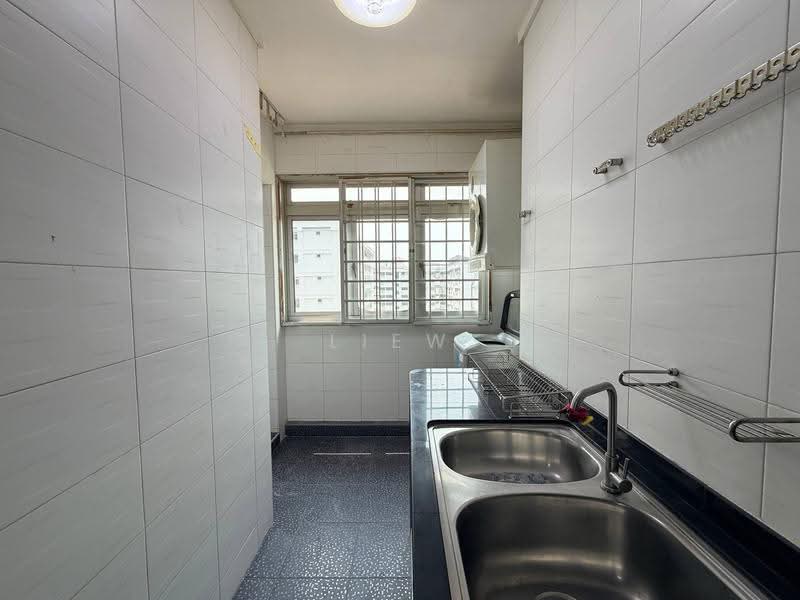 487A Tampines Avenue 9, 487A Tampines Avenue 9, Pasir Ris / Tampines, 3 Bedrooms, 1,173 sqft, HDB Flat For Rent, by Liew Derrick, 500258008 - Kitchen - PropertyGuru.com.sg