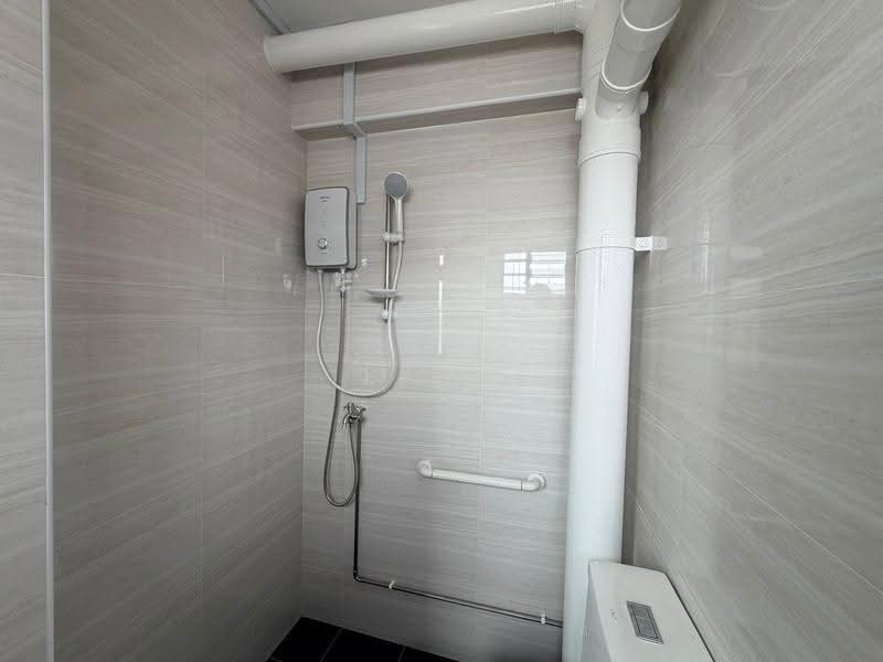 487A Tampines Avenue 9, 487A Tampines Avenue 9, Pasir Ris / Tampines, 3 Bedrooms, 1,173 sqft, HDB Flat For Rent, by Liew Derrick, 500258008 - Bathroom - PropertyGuru.com.sg