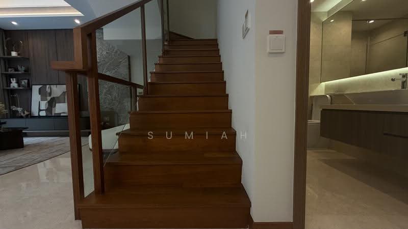 Near Tan Kah Kee MRT, Tanglin / Holland / Bukit Timah, 5 Bedrooms, 3,154 sqft, Cluster House For Sale, by Sumiah Buang, 500258012 - PropertyGuru.com.sg