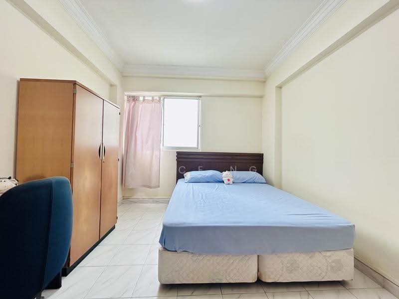 443 Tampines Street 43, 443 Tampines Street 43, Pasir Ris / Tampines, Room Rental, 120 sqft, HDB Flat For Rent, by Alice Ng 黄素芳, 500258013 - Bedroom - PropertyGuru.com.sg