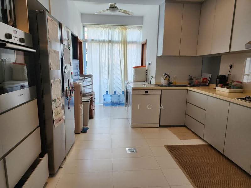 Villa Delle Rose, Taman Nakhoda, Tanglin / Holland / Bukit Timah, 3 Bedrooms, 3,337 sqft, Condominium For Sale, by Veronica Fun, 500258015 - Kitchen - PropertyGuru.com.sg