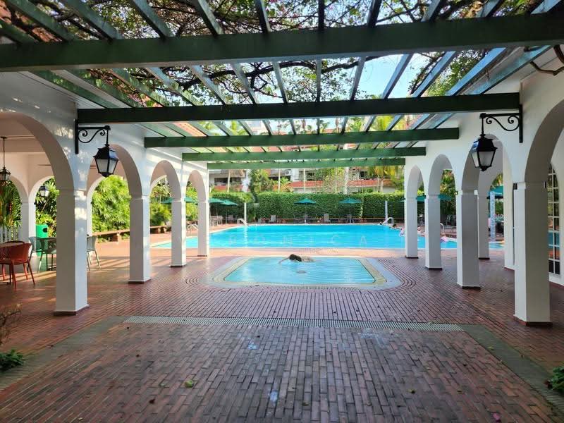 Villa Delle Rose, Taman Nakhoda, Tanglin / Holland / Bukit Timah, 3 Bedrooms, 3,337 sqft, Condominium For Sale, by Veronica Fun, 500258015 - Pool - PropertyGuru.com.sg