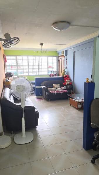 211 Yishun Street 21, 211 Yishun Street 21, Sembawang / Yishun, 3 Bedrooms, 1,001 sqft, HDB Flat For Sale, by Benny Lau, 500258024 - Living Room - PropertyGuru.com.sg