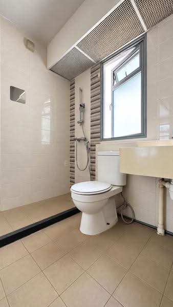 476B Upper Serangoon View, 476B Upper Serangoon View, Hougang / Punggol / Sengkang, 3 Bedrooms, 990 sqft, HDB Flat For Sale, by Eric Yeo, 500258028 - Bathroom - PropertyGuru.com.sg