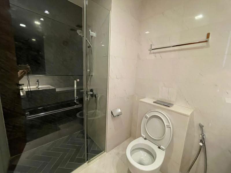Altez, 16 Enggor Street, Chinatown / Tanjong Pagar, 2 Bedrooms, 1,109 sqft, Condominium For Sale, by Phylicia Hoe, 500258040 - Bathroom - PropertyGuru.com.sg