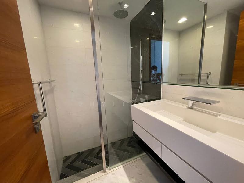 Altez, 16 Enggor Street, Chinatown / Tanjong Pagar, 2 Bedrooms, 1,109 sqft, Condominium For Sale, by Phylicia Hoe, 500258040 - Bathroom - PropertyGuru.com.sg