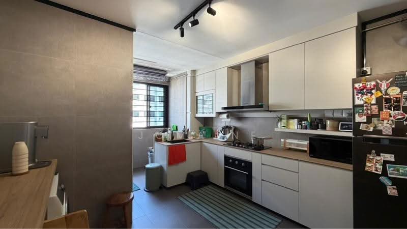 873 Tampines Street 84, 873 Tampines Street 84, Pasir Ris / Tampines, 3 Bedrooms, 1,302 sqft, HDB Flat For Sale, by Jomaine Chua, 500258041 - Kitchen - PropertyGuru.com.sg