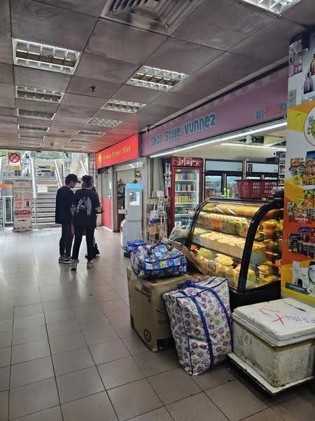 Golden Mile Tower, 6001 Beach Road, Beach Road / Bugis / Rochor, 678 sqft, Mall Shop For Sale, by Johnny Chia Pu Joo, 500258044 - CommercialGuru.com.sg
