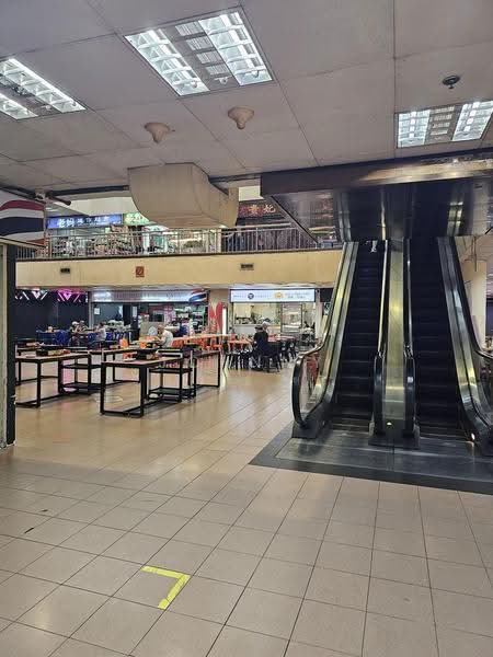 Golden Mile Tower, 6001 Beach Road, Beach Road / Bugis / Rochor, 678 sqft, Mall Shop For Sale, by Johnny Chia Pu Joo, 500258044 - Interior - CommercialGuru.com.sg