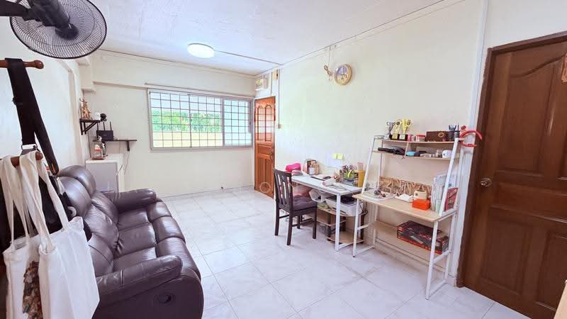 167 Bukit Batok West Avenue 8, 167 Bukit Batok West Avenue 8, Dairy Farm / Bukit Panjang / Choa Chu Kang, 2 Bedrooms, 796 sqft, HDB Flat For Sale, by Jan Chong 张纳旗, 500258048 - Living Room - PropertyGuru.com.sg