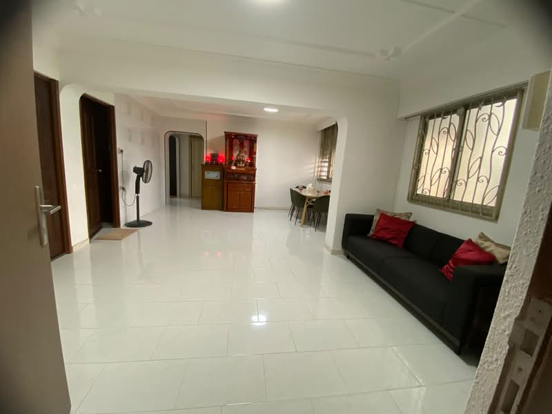 141 Serangoon North Avenue 2, 141 Serangoon North Avenue 2, Hougang / Punggol / Sengkang, 3 Bedrooms, 1,109 sqft, HDB Flat For Sale, by Dennis Lim, 500258068 - Living Room - PropertyGuru.com.sg