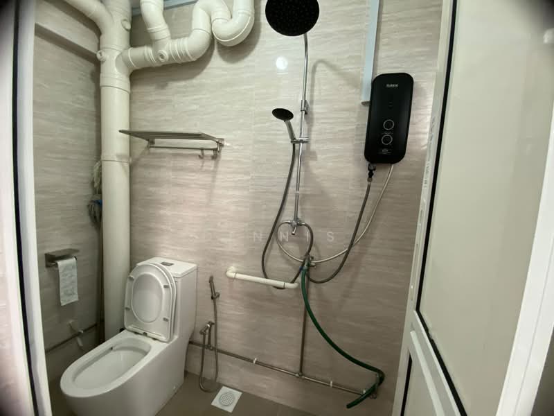 141 Serangoon North Avenue 2, 141 Serangoon North Avenue 2, Hougang / Punggol / Sengkang, 3 Bedrooms, 1,109 sqft, HDB Flat For Sale, by Dennis Lim, 500258068 - Bathroom - PropertyGuru.com.sg