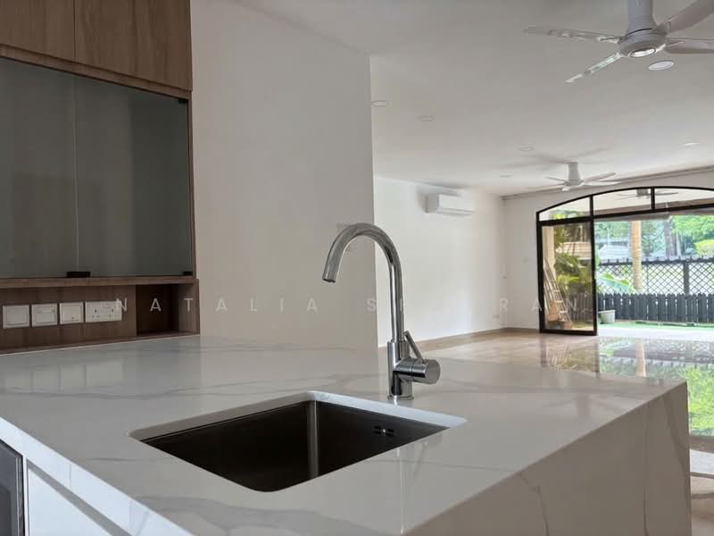 Tanglin Park, 1 Ridley Park, Tanglin / Holland / Bukit Timah, 3 Bedrooms, 1,604 sqft, Condominium For Rent, by Natalia Shafran Conway, 500258078 - Kitchen - PropertyGuru.com.sg