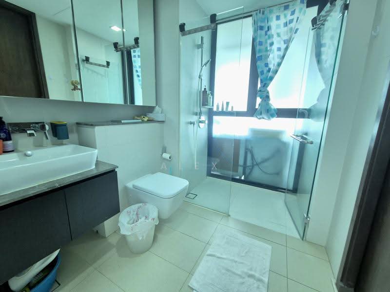 Spottiswoode Residences, 48 Spottiswoode Park Road, Chinatown / Tanjong Pagar, 3 Bedrooms, 1,410 sqft, Condominium For Sale, by Alex Lim, 500258085 - Bathroom - PropertyGuru.com.sg
